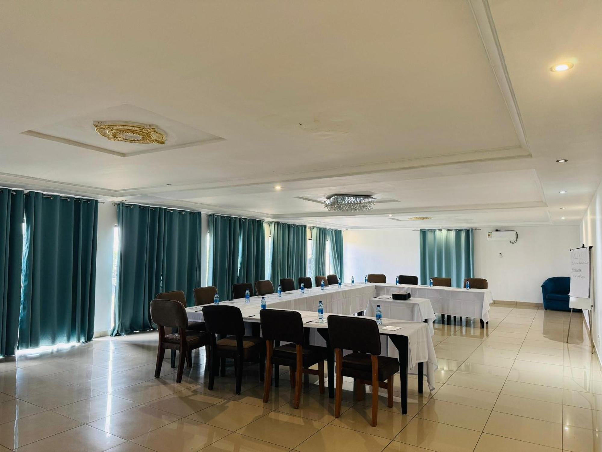 Sibebe Resort Mbabane Bagian luar foto