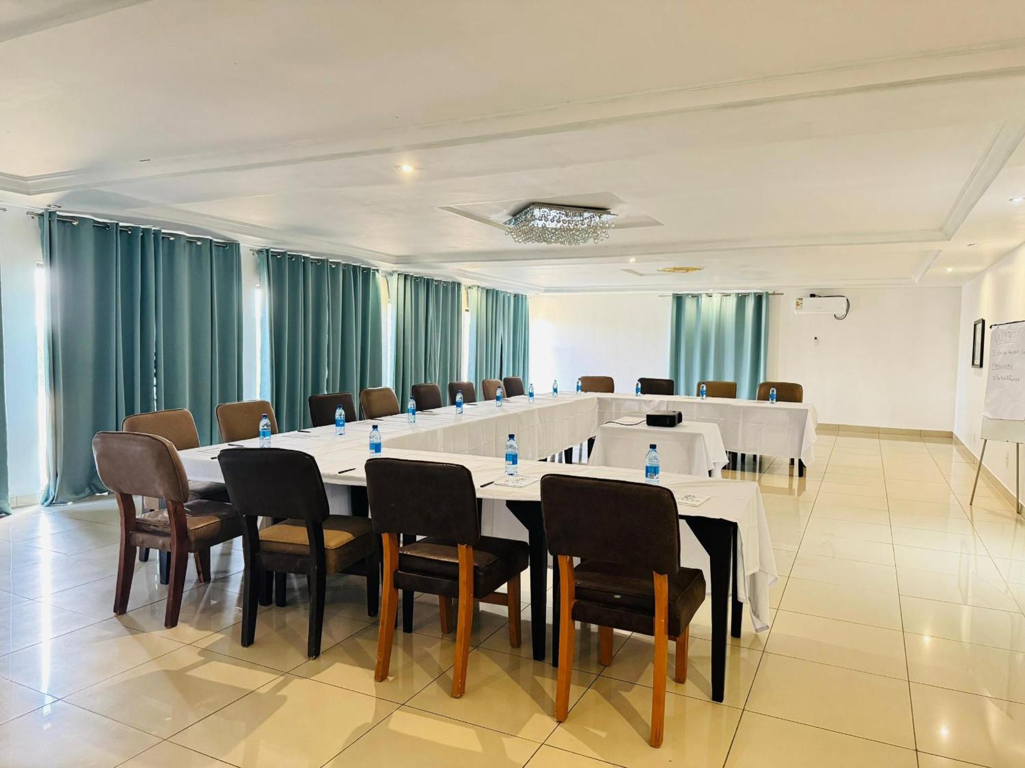 Sibebe Resort Mbabane Bagian luar foto